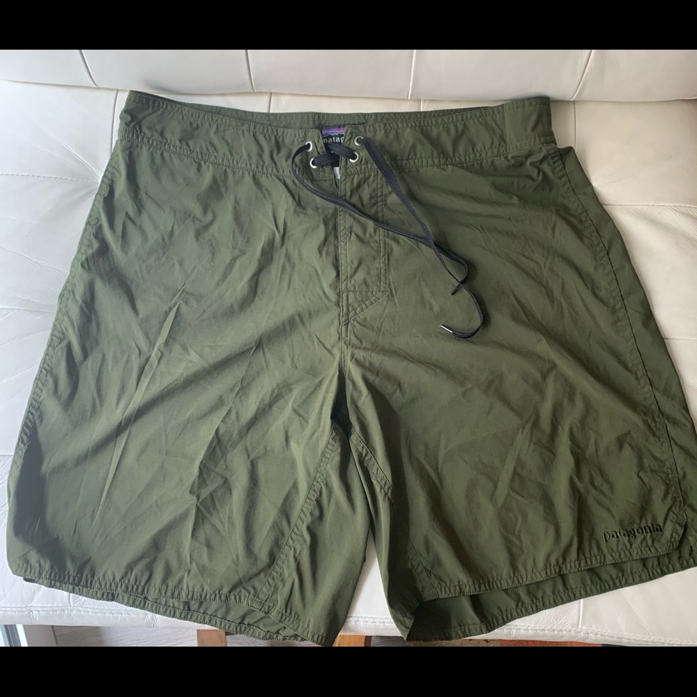 PATAGONIA LIGHTWEIGHT BOARD SHORTS MEN’S 35” Olive